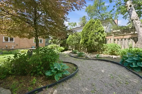5 Bethune Boulevard Toronto ON M1M 3B6