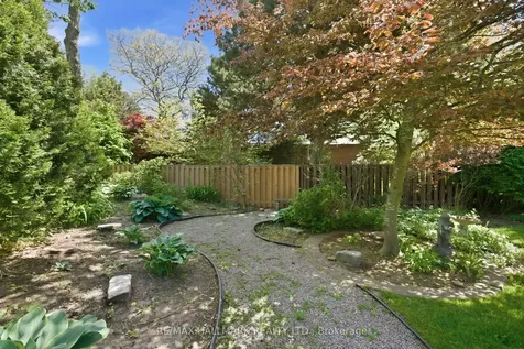 5 Bethune Boulevard Toronto ON M1M 3B6