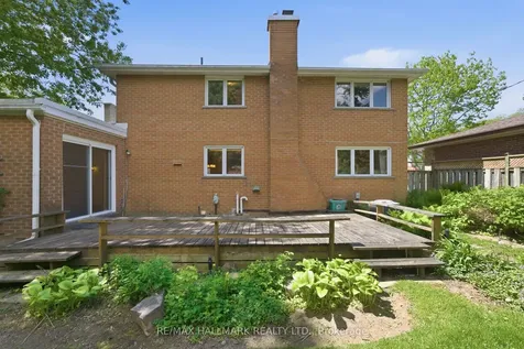 5 Bethune Boulevard Toronto ON M1M 3B6