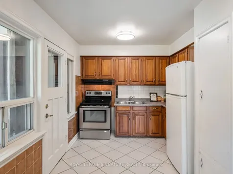 27 Dalecliff Crescent Toronto ON M1R 3L6