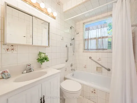 27 Dalecliff Crescent Toronto ON M1R 3L6