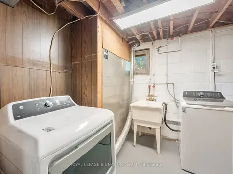 27 Dalecliff Crescent Toronto ON M1R 3L6