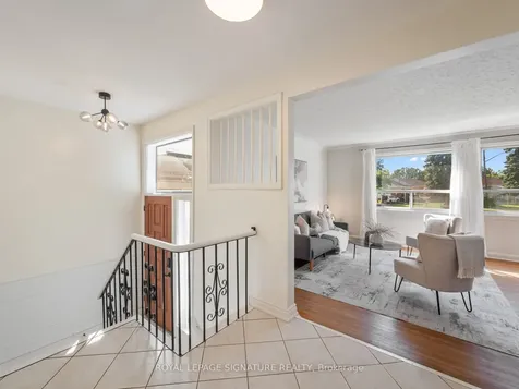 27 Dalecliff Crescent Toronto ON M1R 3L6