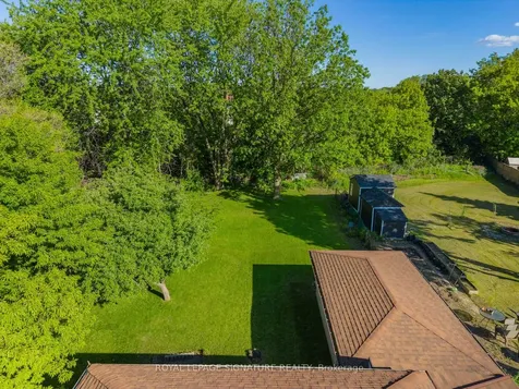27 Dalecliff Crescent Toronto ON M1R 3L6