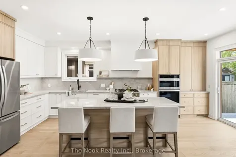 52 Nightingale Crescent Whitby ON L1M 0H4