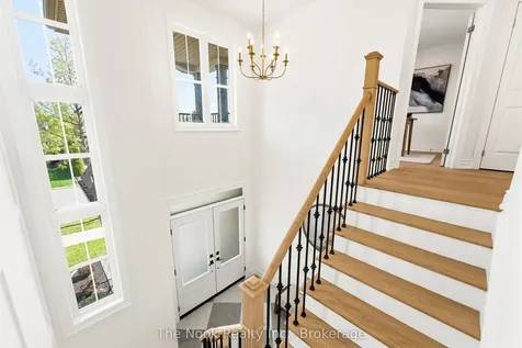 52 Nightingale Crescent Whitby ON L1M 0H4