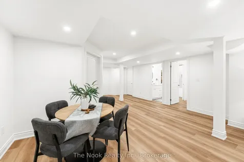 52 Nightingale Crescent Whitby ON L1M 0H4
