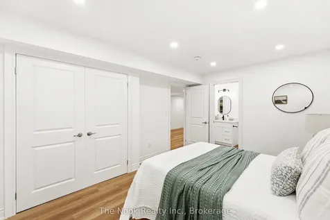 52 Nightingale Crescent Whitby ON L1M 0H4
