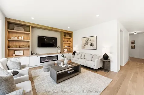 52 Nightingale Crescent Whitby ON L1M 0H4