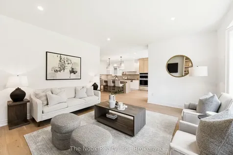 52 Nightingale Crescent Whitby ON L1M 0H4