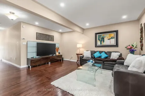 47B Carrera Boulevard Toronto ON M1P 5C4