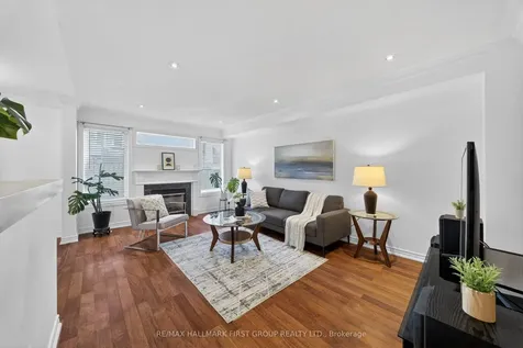 61 Vanguard Drive Whitby ON L1M 2P1