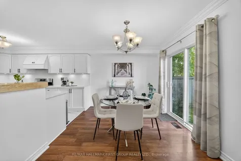 61 Vanguard Drive Whitby ON L1M 2P1