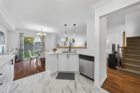 61 Vanguard Drive Whitby ON L1M 2P1