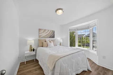 61 Vanguard Drive Whitby ON L1M 2P1