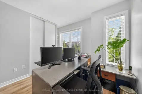 61 Vanguard Drive Whitby ON L1M 2P1