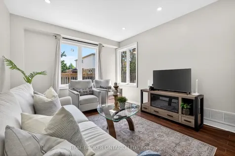 1523 Bentley Lane Pickering ON L1X 2M6