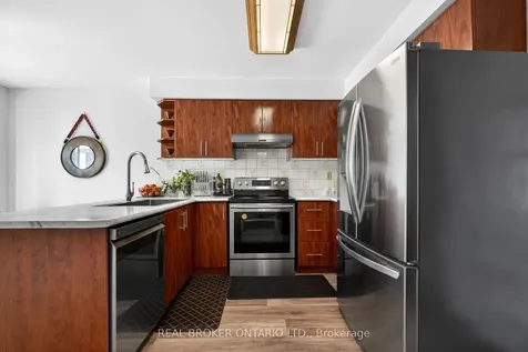 1523 Bentley Lane Pickering ON L1X 2M6