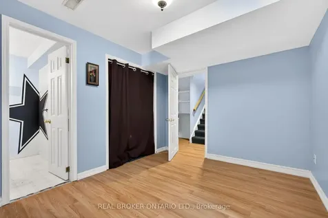 1523 Bentley Lane Pickering ON L1X 2M6