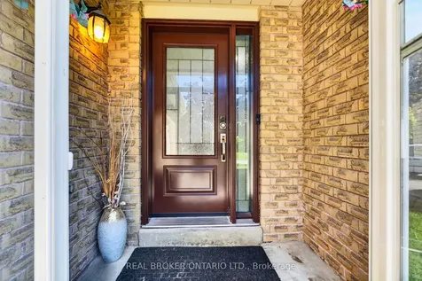 1523 Bentley Lane Pickering ON L1X 2M6