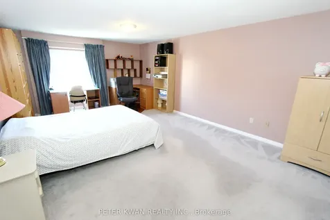 19 Sandyhook Square Toronto ON M1W 3N6