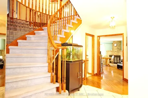 19 Sandyhook Square Toronto ON M1W 3N6