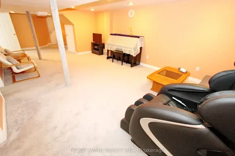 19 Sandyhook Square Toronto ON M1W 3N6