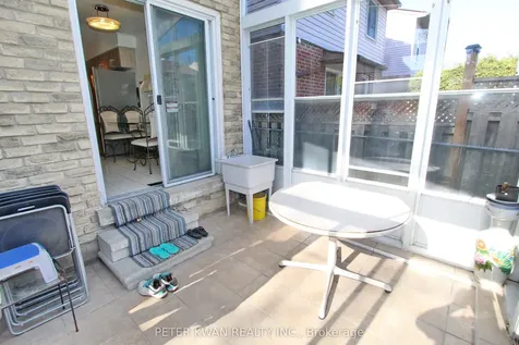 19 Sandyhook Square Toronto ON M1W 3N6