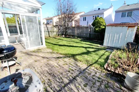 19 Sandyhook Square Toronto ON M1W 3N6