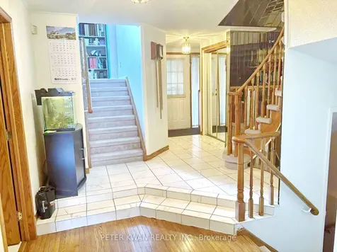 19 Sandyhook Square Toronto ON M1W 3N6