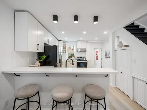 3 Woodville Avenue Toronto ON M4K 2J5