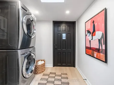 3 Woodville Avenue Toronto ON M4K 2J5