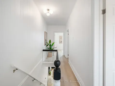 3 Woodville Avenue Toronto ON M4K 2J5