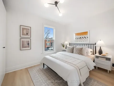 3 Woodville Avenue Toronto ON M4K 2J5