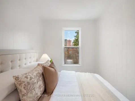 3 Woodville Avenue Toronto ON M4K 2J5