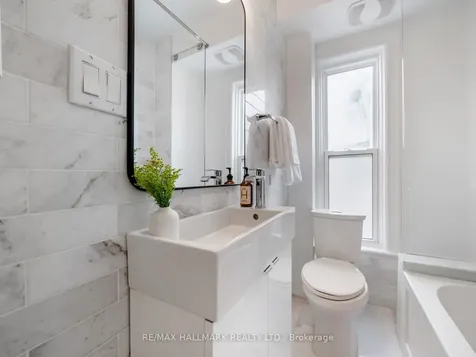 3 Woodville Avenue Toronto ON M4K 2J5