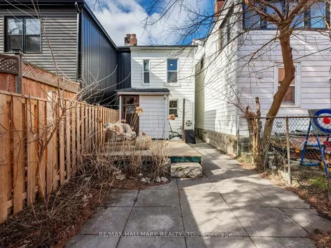3 Woodville Avenue Toronto ON M4K 2J5