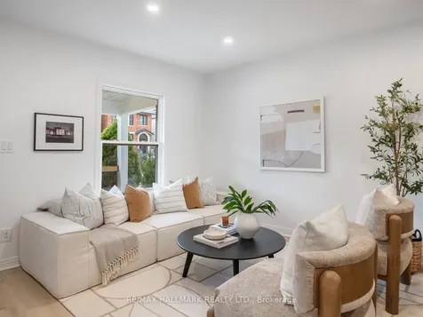 3 Woodville Avenue Toronto ON M4K 2J5