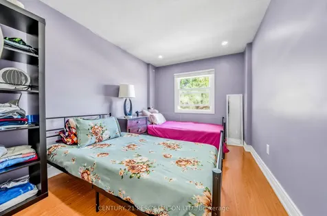 49 Croach Crescent Toronto ON M1S 4H9