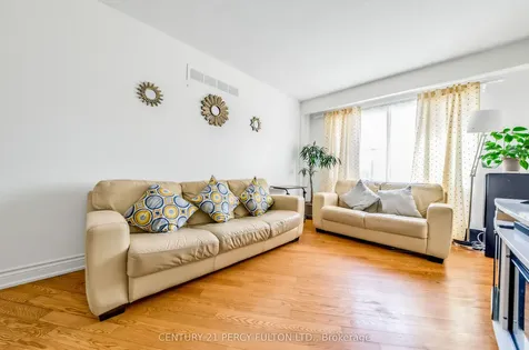 49 Croach Crescent Toronto ON M1S 4H9
