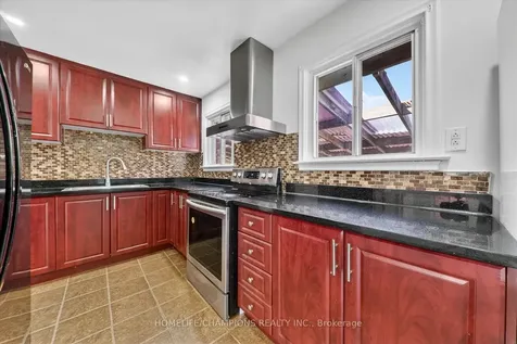 18 Bergen Road Toronto ON M1P 1R9