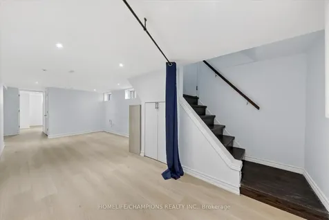 18 Bergen Road Toronto ON M1P 1R9