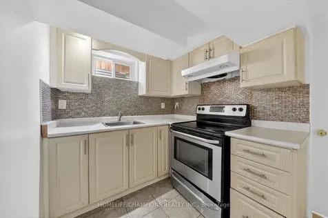 18 Bergen Road Toronto ON M1P 1R9