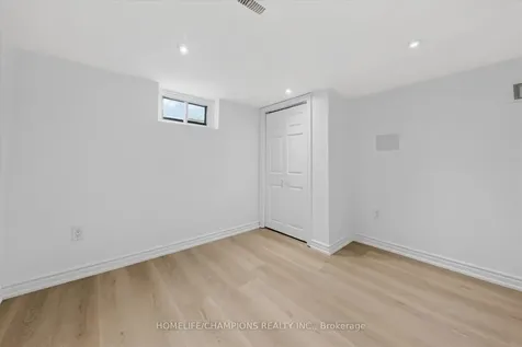 18 Bergen Road Toronto ON M1P 1R9