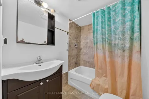 18 Bergen Road Toronto ON M1P 1R9