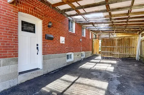 18 Bergen Road Toronto ON M1P 1R9