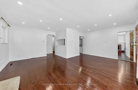 18 Bergen Road Toronto ON M1P 1R9