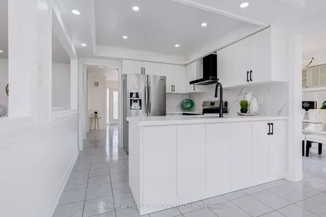 33 Billings Street Whitby ON L1N 9C1