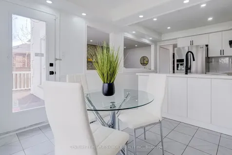 33 Billings Street Whitby ON L1N 9C1