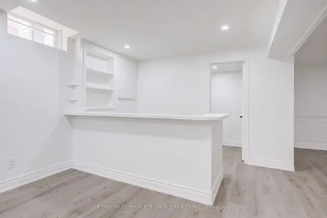 33 Billings Street Whitby ON L1N 9C1